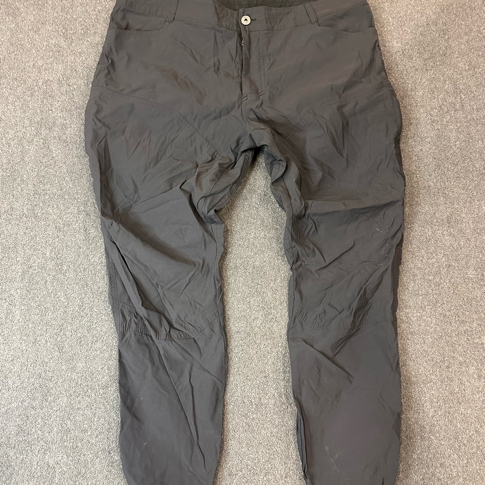 KUHL Renegade Rock Pants Mens Size 40 x 30 Gray Charcoal Climbing Style 5359